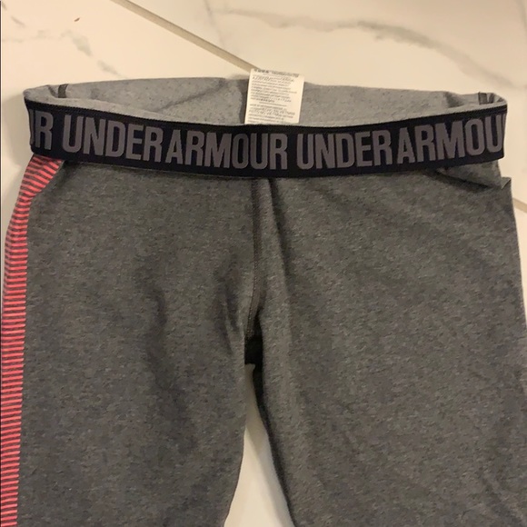 Under armour legging MED NWOT - Picture 4 of 4